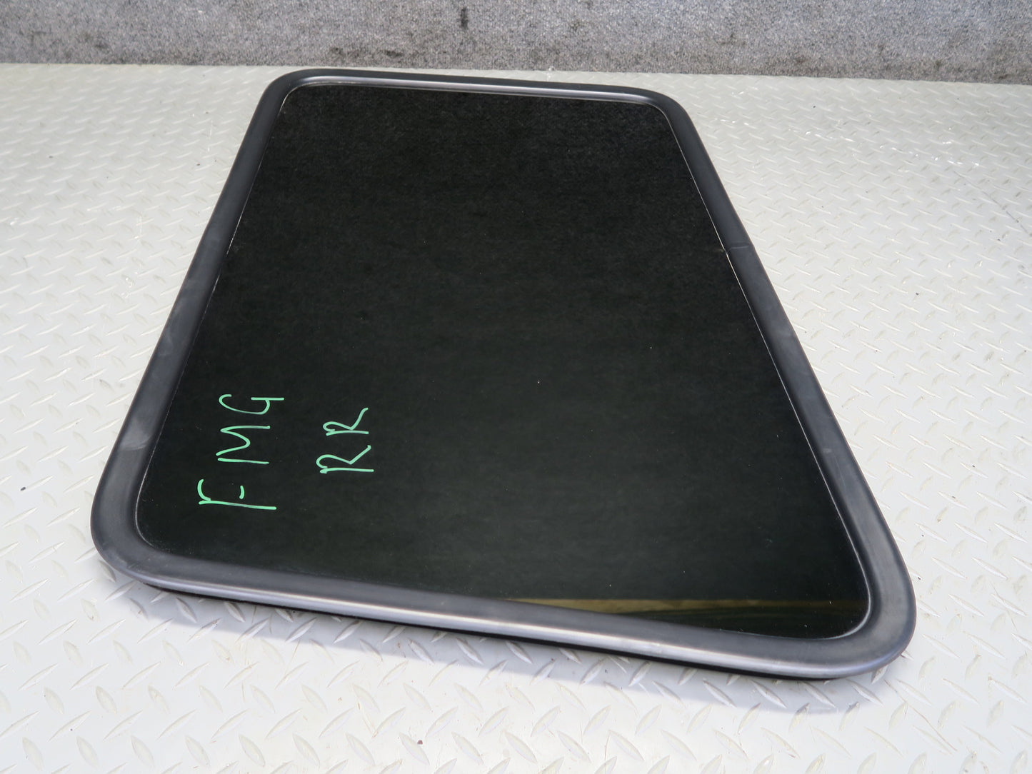 2002-2012 Mercedes W463 G500 Rear Right Quarter Glass Window