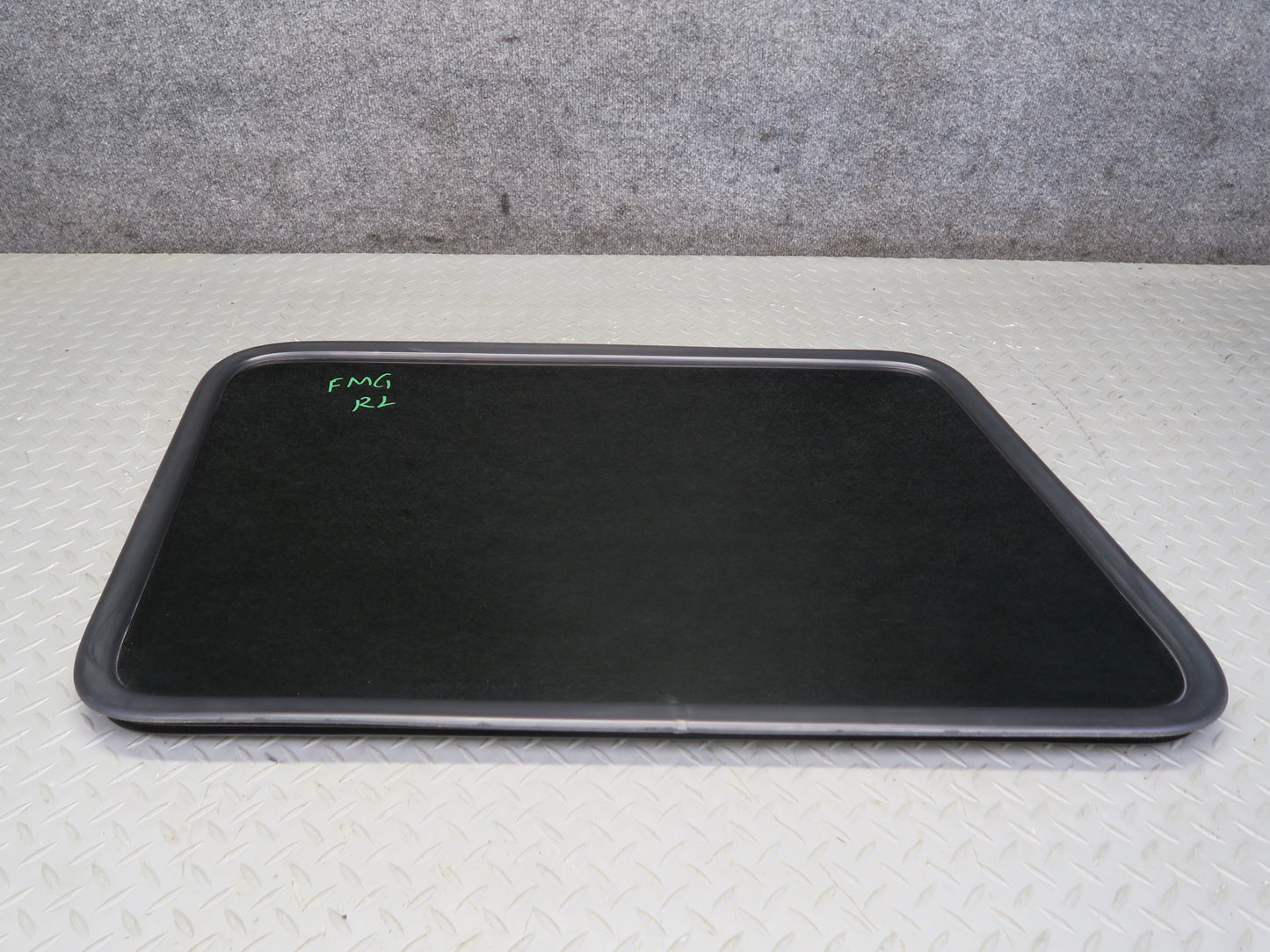 2002-2012 Mercedes W463 G500 Rear Left Quarter Glass Window