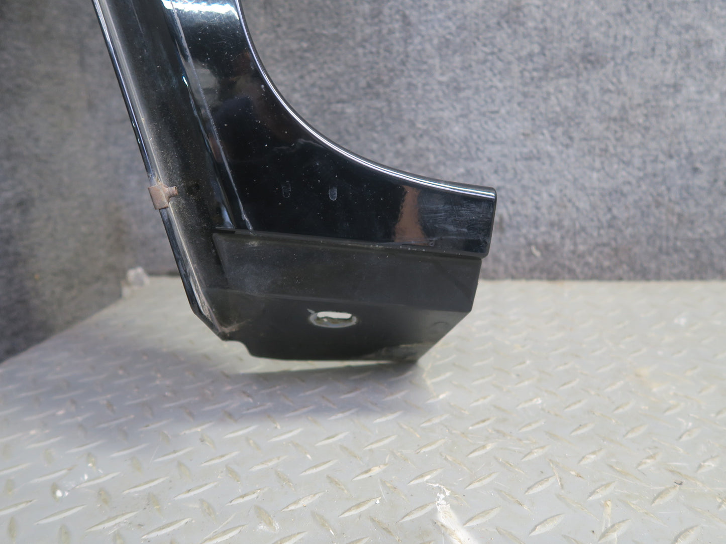 2003-2009 Hummer H2 Front Left Driver Side Fender Shell Cover Panel 15062999