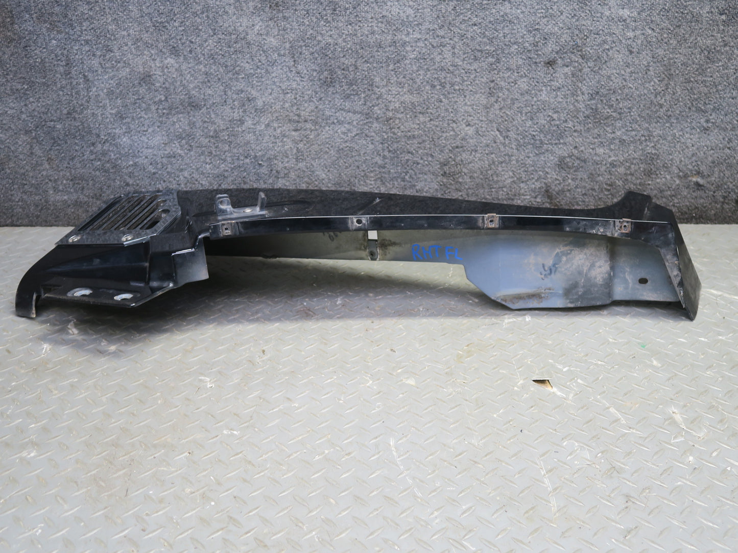 2003-2009 Hummer H2 Front Left Driver Side Fender Shell Cover Panel 15062999