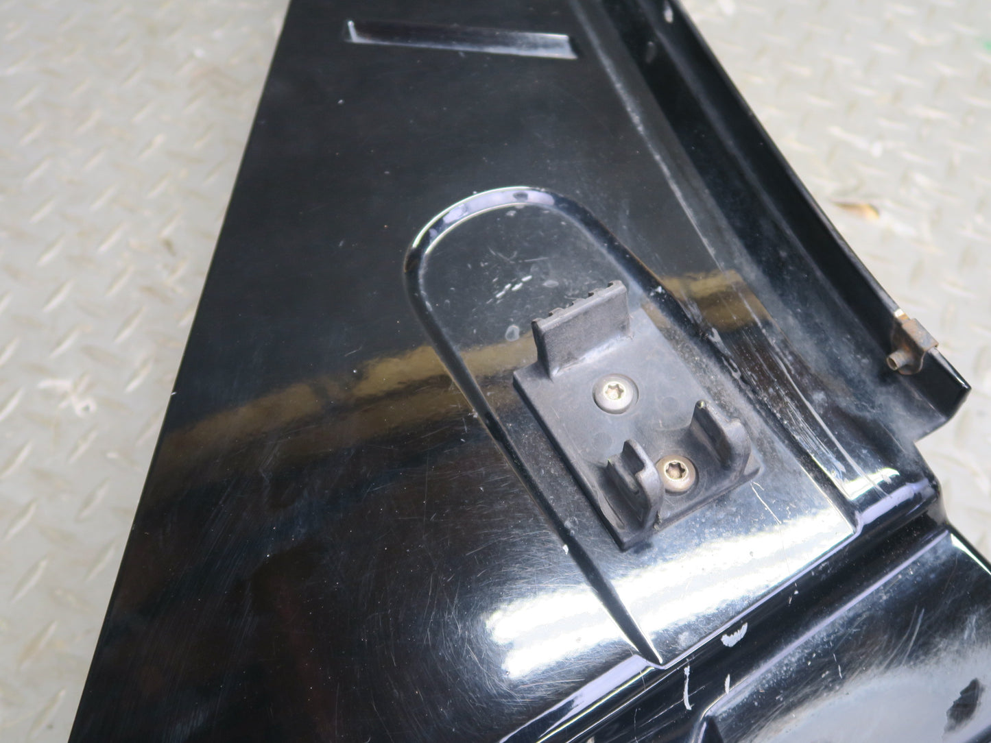 2003-2009 Hummer H2 Front Left Driver Side Fender Shell Cover Panel 15062999