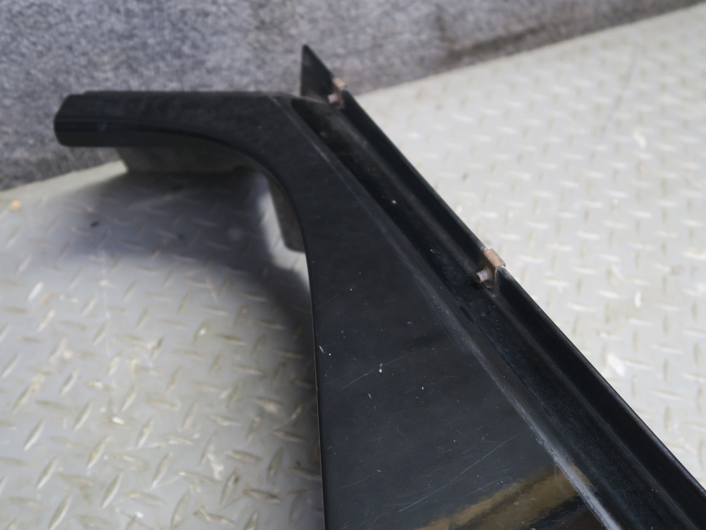 2003-2009 Hummer H2 Front Left Driver Side Fender Shell Cover Panel 15062999