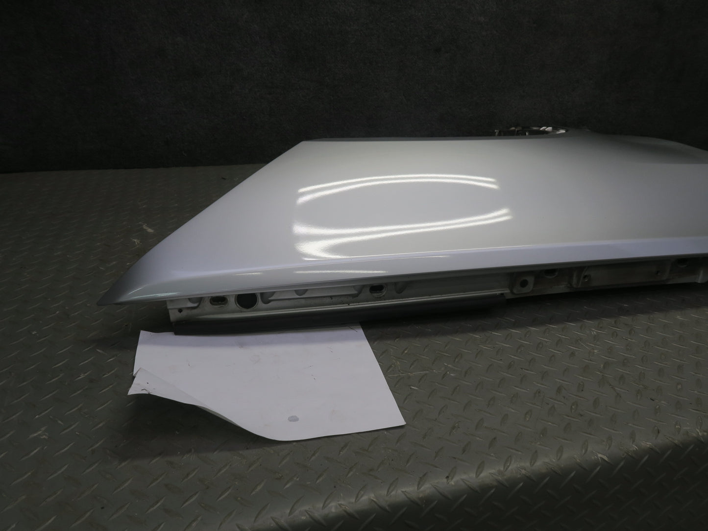 2014-2018 BMW F15 X5 Front Right Fender Shell Panel Glacier Silver