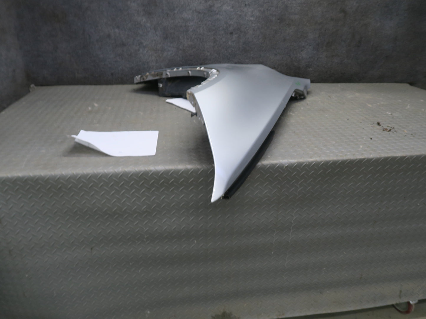 2014-2018 BMW F15 X5 Front Right Fender Shell Panel Glacier Silver