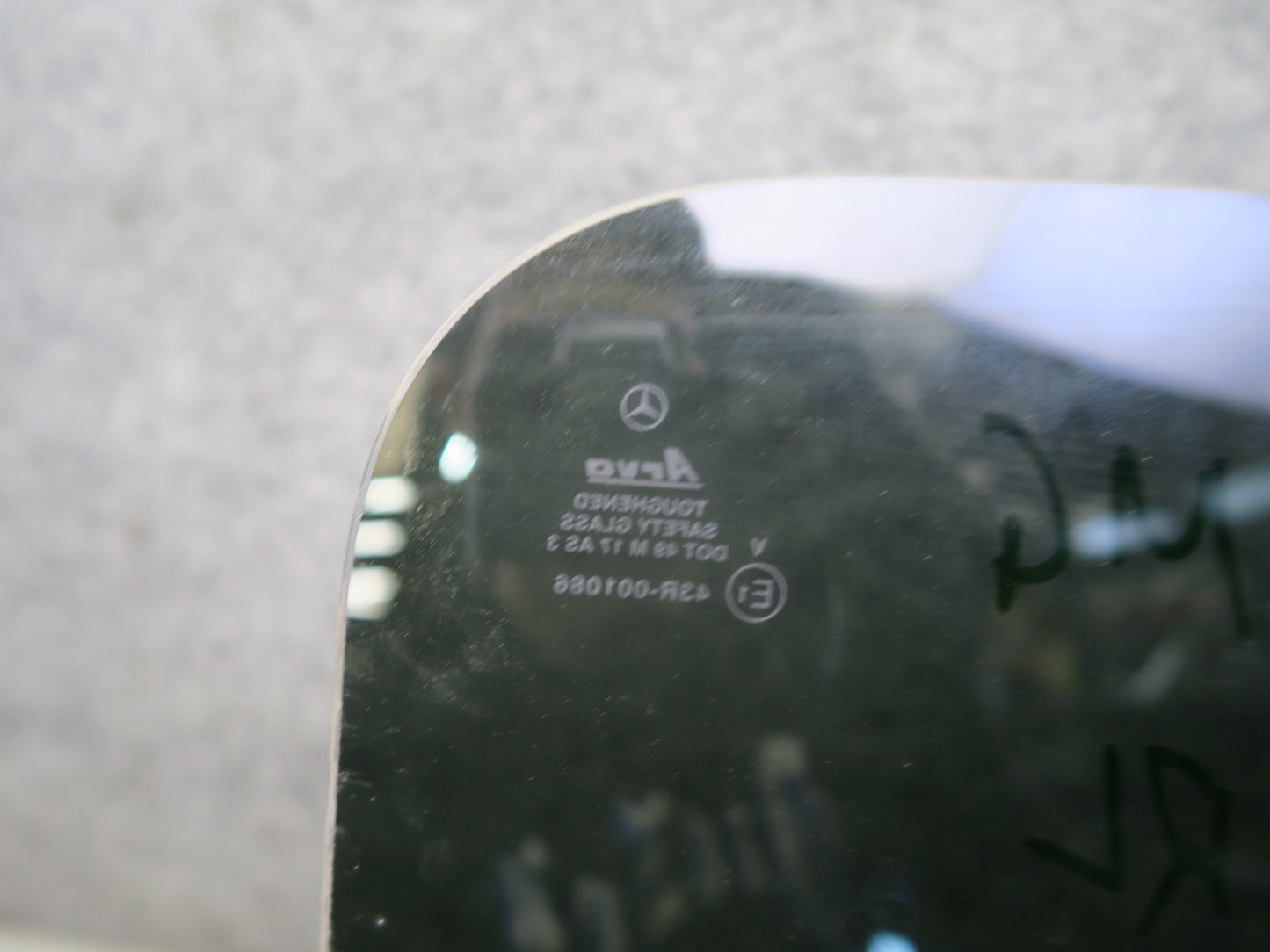 2002-2012 Mercedes W463 G500 Rear Left Door Glass Window