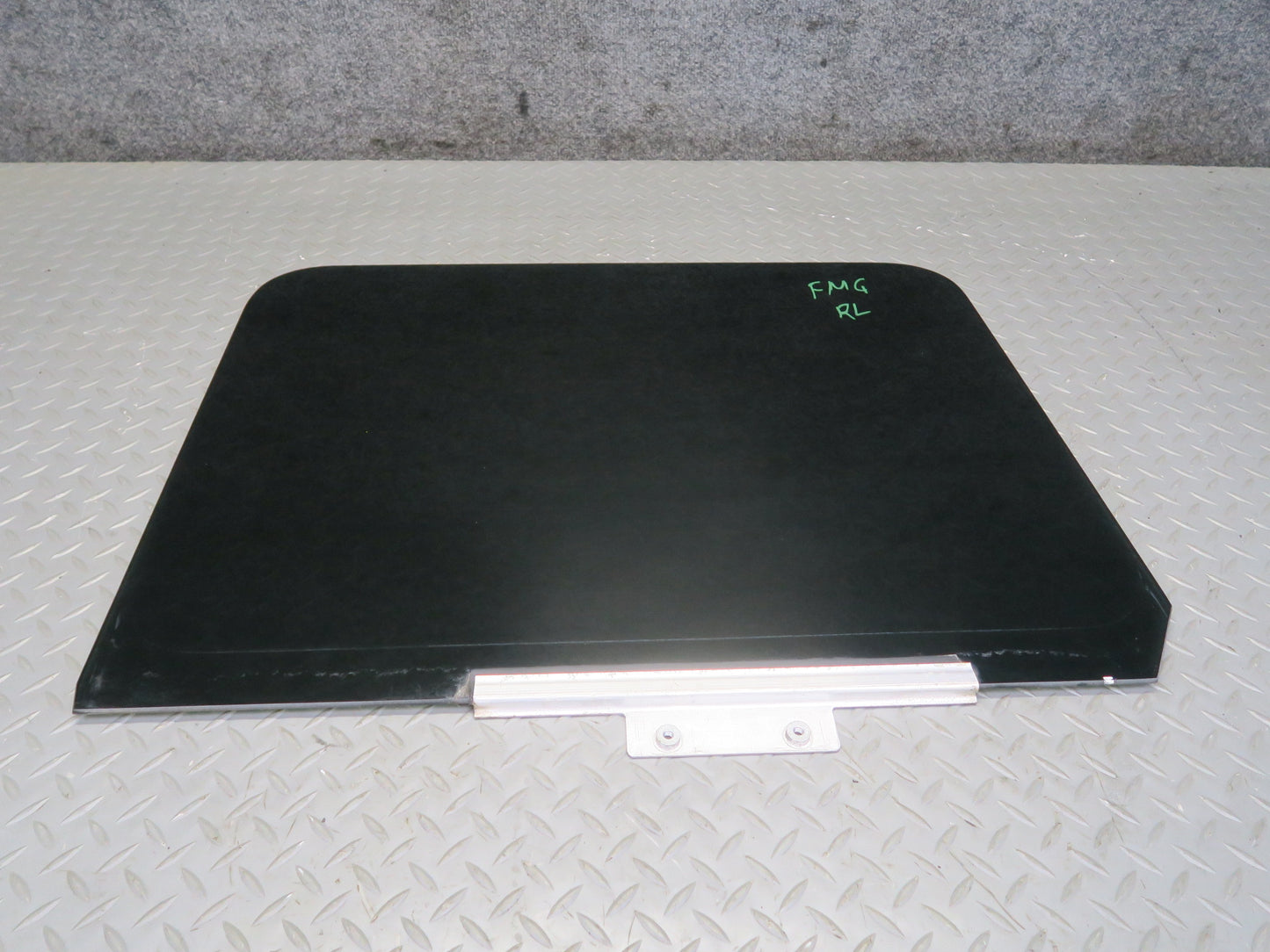 2002-2012 Mercedes W463 G500 Rear Left Door Glass Window