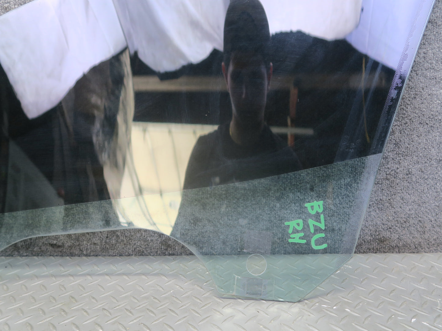 09-16 BMW E89 Z4 Front Right Passenger Door Window Glass Tinted OEM