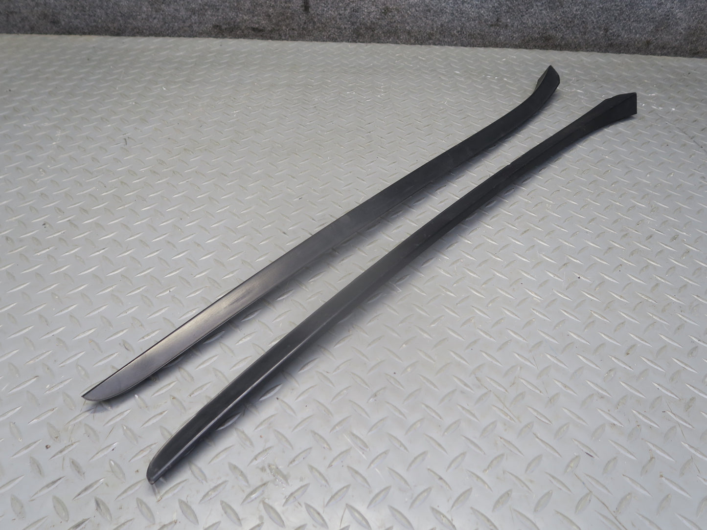2015-2018 Porsche Cayenne 958 Front Windshield A Pillar Exterior Molding Set
