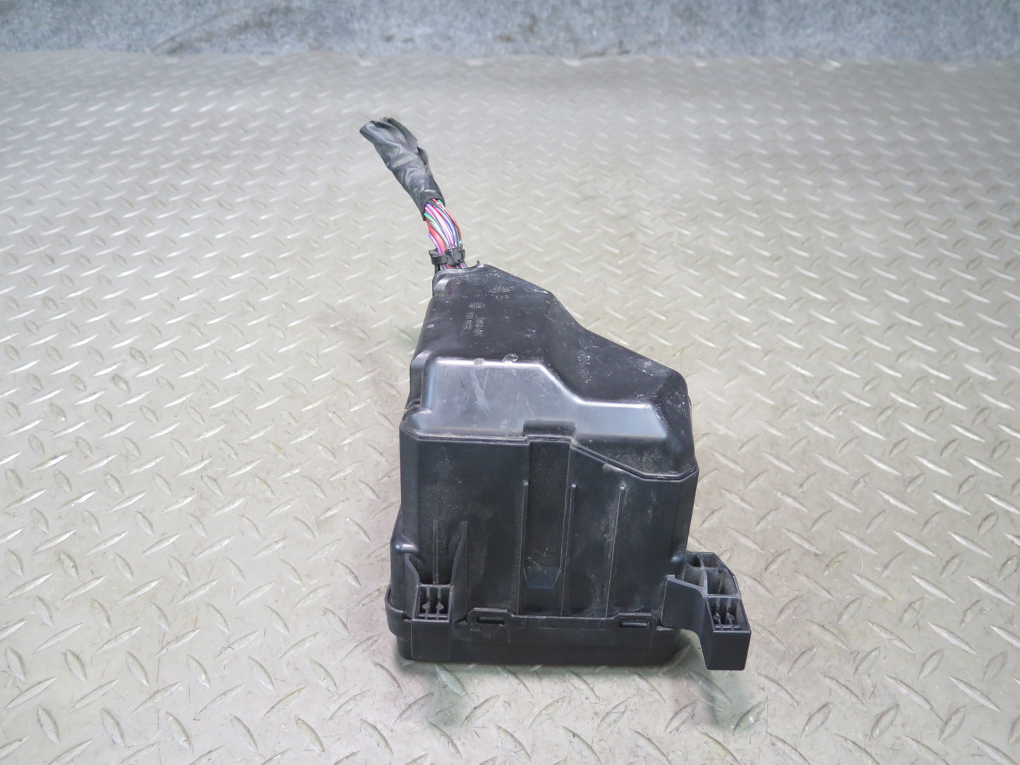 01-03 Lexus UCF30L LS430 Front Left Underhood Relay Fuse Box OEM