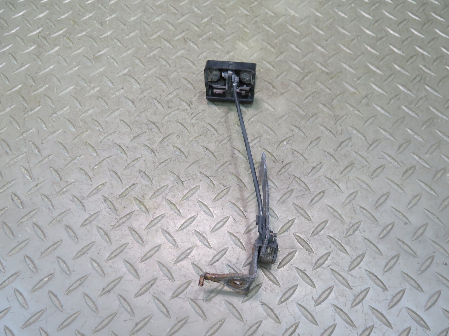 01-03 Lexus UCF30L LS430 Hood Lock Catch Open Release Mechanism OEM