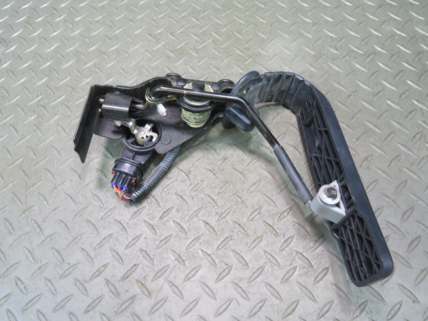 02-06 Lexus UCF30L LS430 Gas Acceleration Peadl 78010-50020 OEM