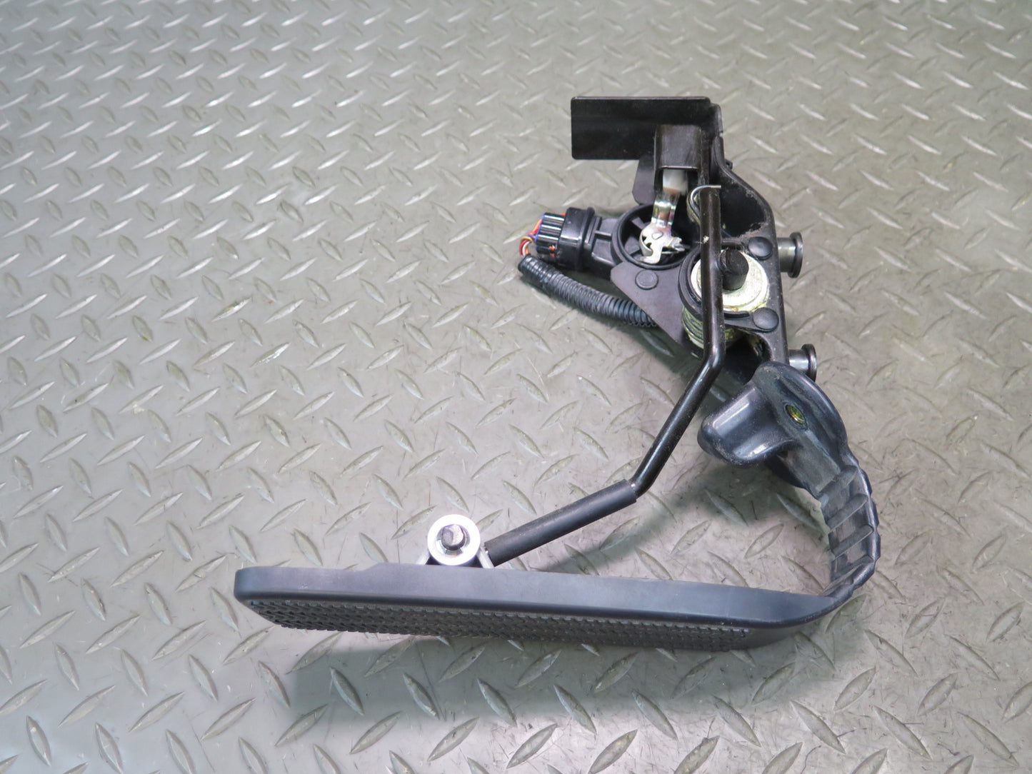 02-06 Lexus UCF30L LS430 Gas Acceleration Peadl 78010-50020 OEM