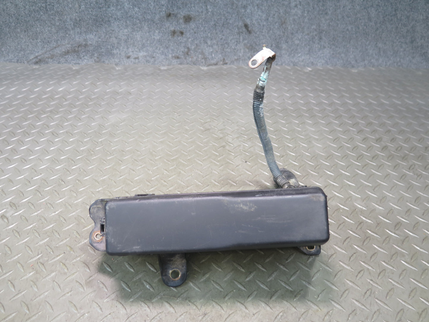 01-03 Lexus UCF30L LS430 Under Hood Junction Relay Fuse Box OEM