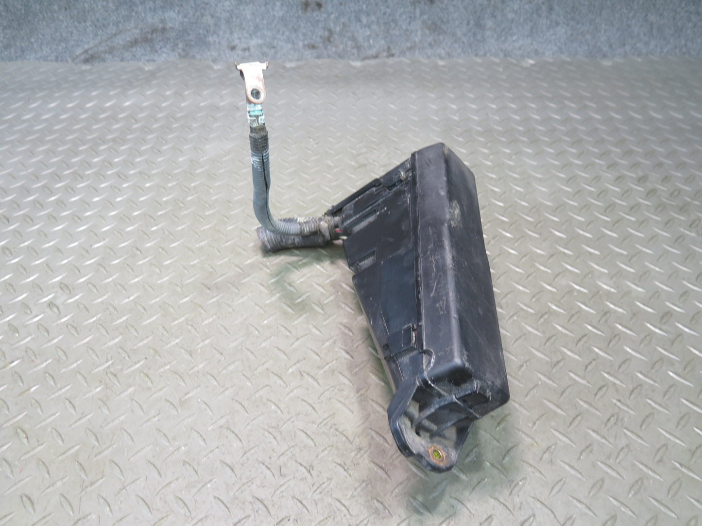 01-03 Lexus UCF30L LS430 Under Hood Junction Relay Fuse Box OEM