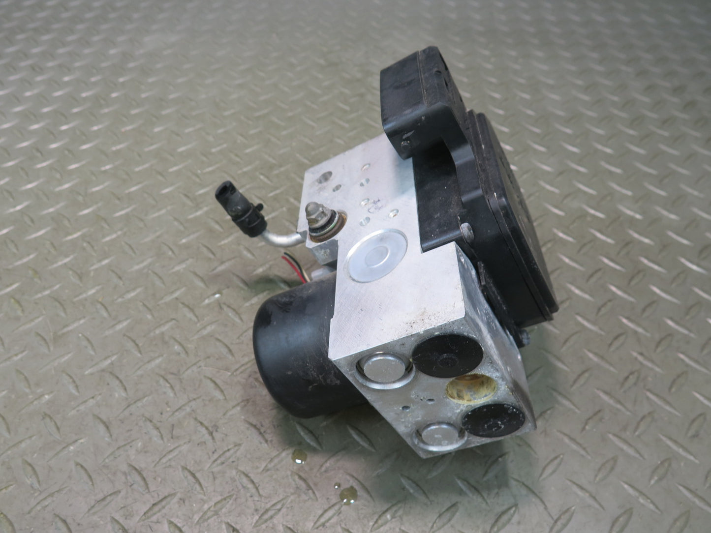 01-03 Lexus UCF30L LS430 Anti Lock Brake ABS Pump Module 44540-50020 OEM