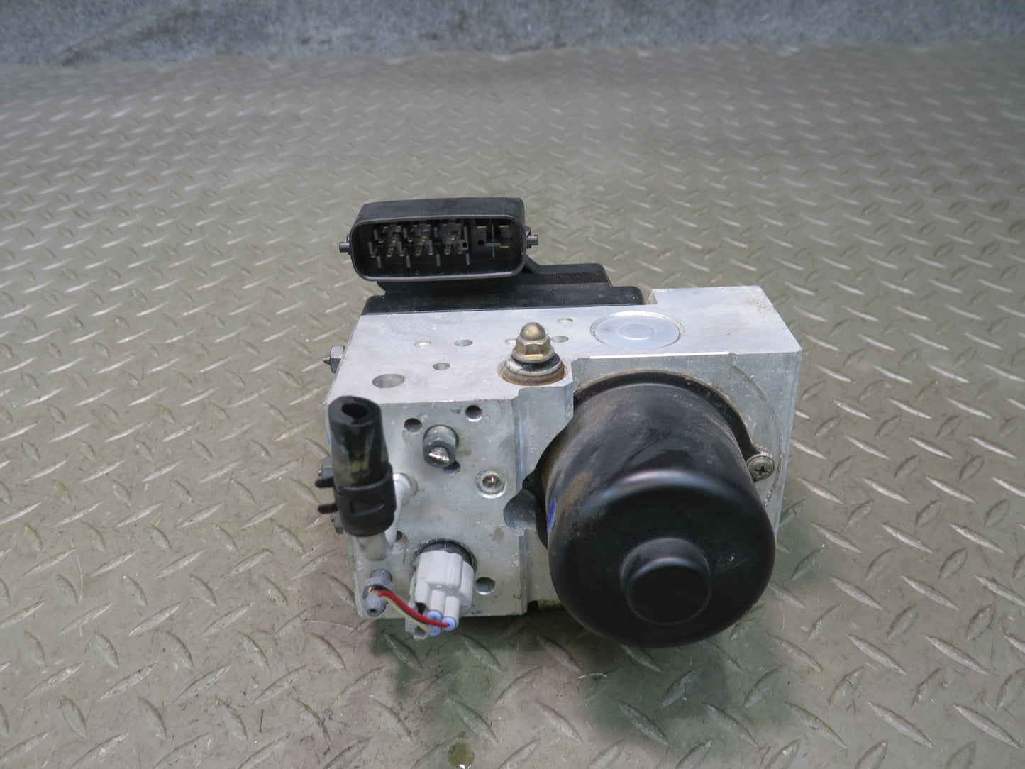 01-03 Lexus UCF30L LS430 Anti Lock Brake ABS Pump Module 44540-50020 OEM
