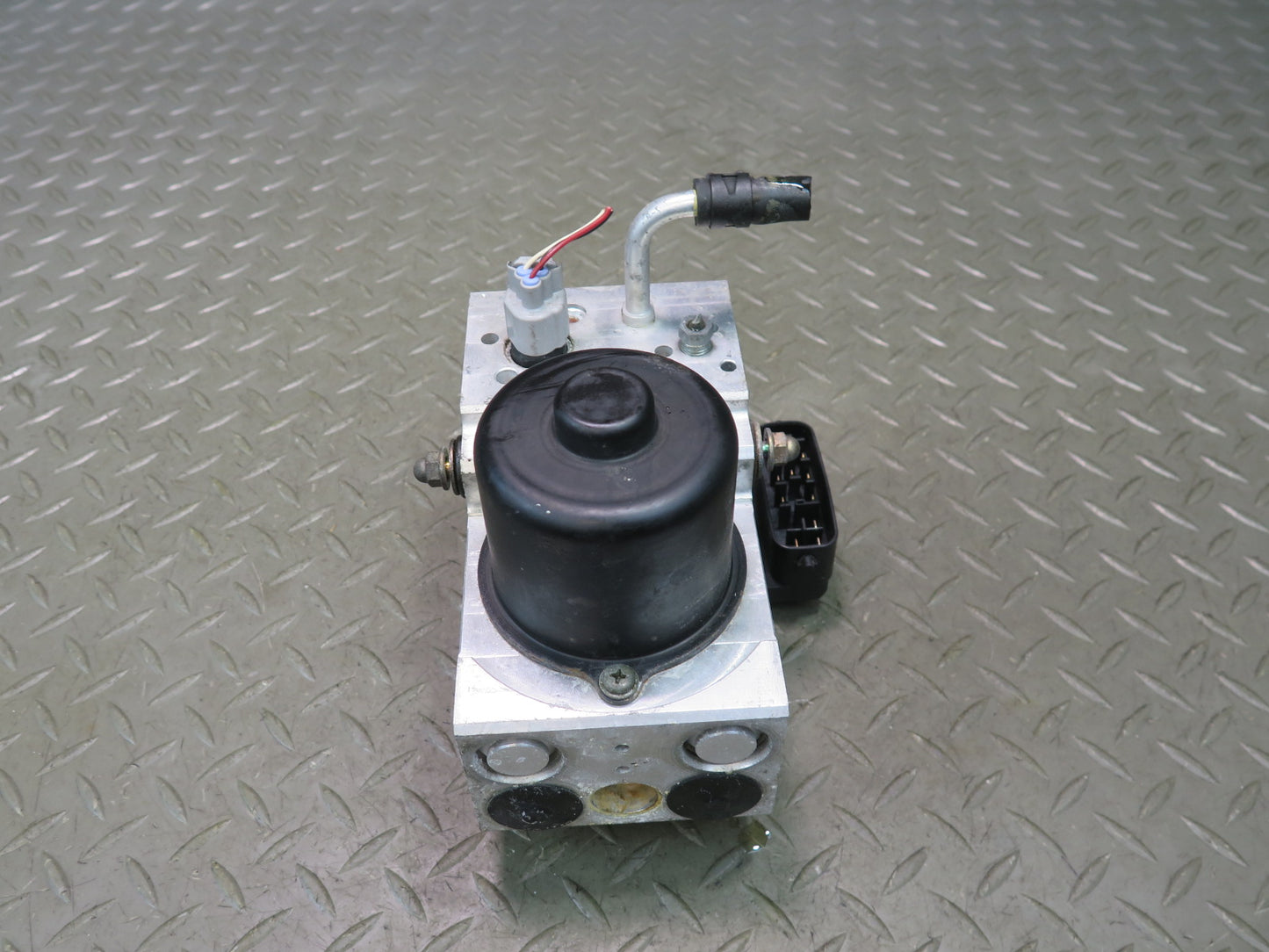 01-03 Lexus UCF30L LS430 Anti Lock Brake ABS Pump Module 44540-50020 OEM