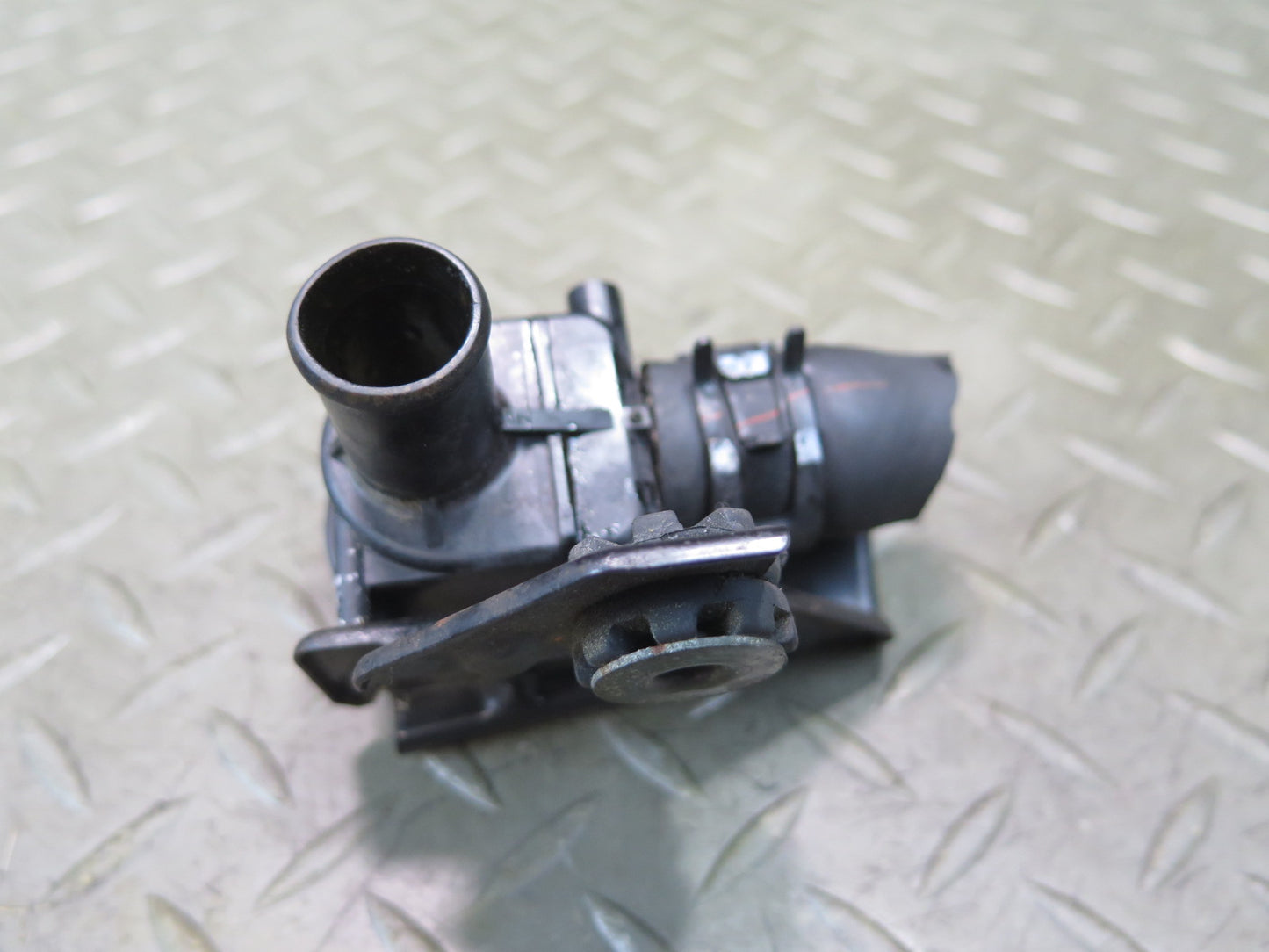 01-06 Lexus UCF30L LS430 Hvac Heater Control Water Valve OEM