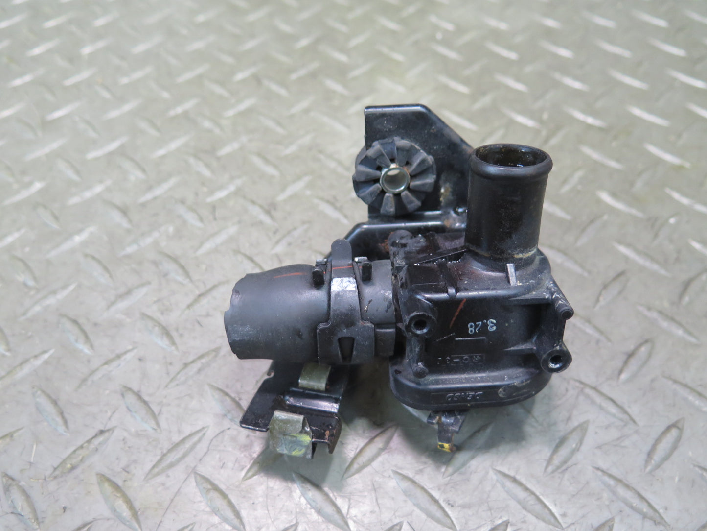 01-06 Lexus UCF30L LS430 Hvac Heater Control Water Valve OEM