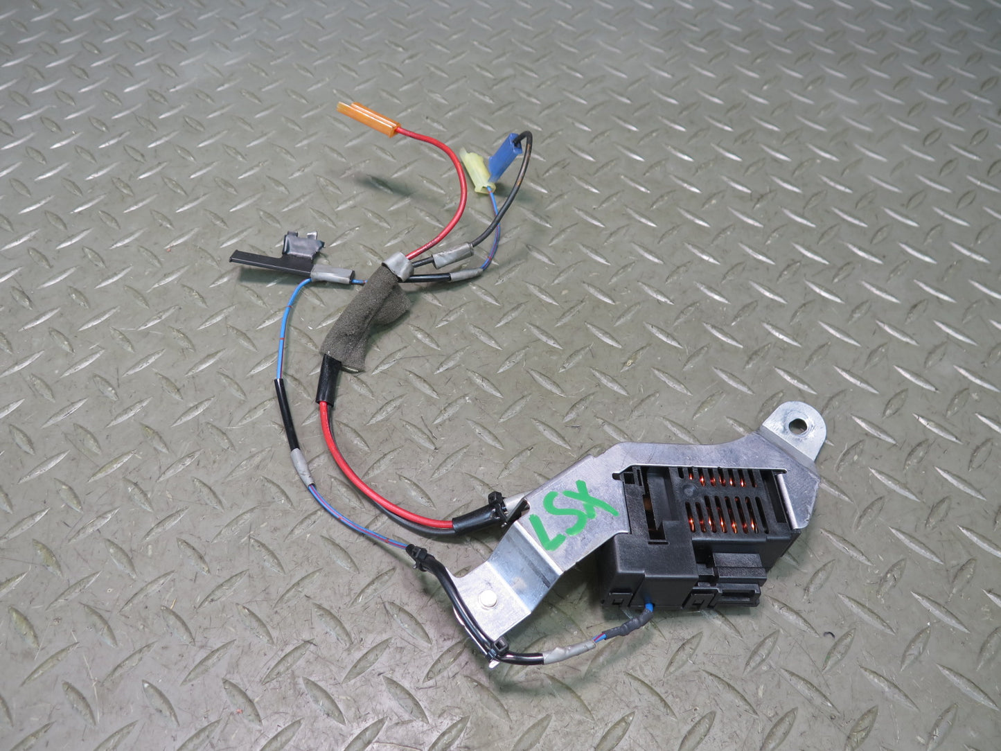 01-06 Lexus UCF30L LS430 Rear Windshield Defrost Defogger Control Module OEM