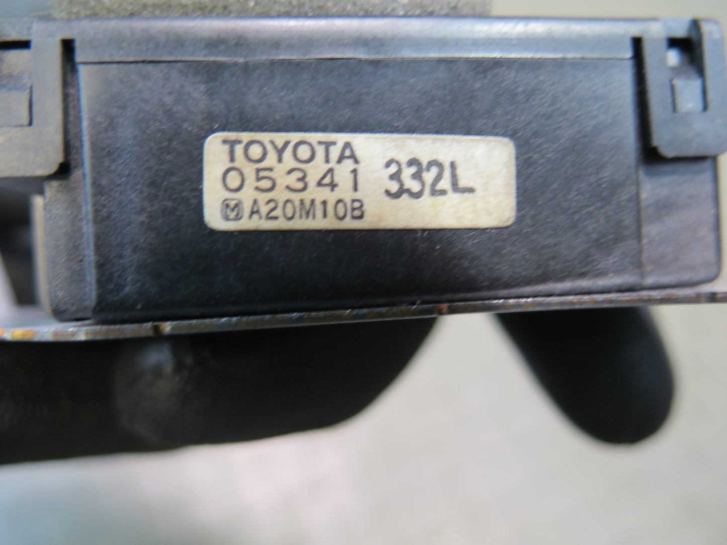 01-06 Lexus UCF30L LS430 Rear Windshield Defrost Defogger Control Module OEM