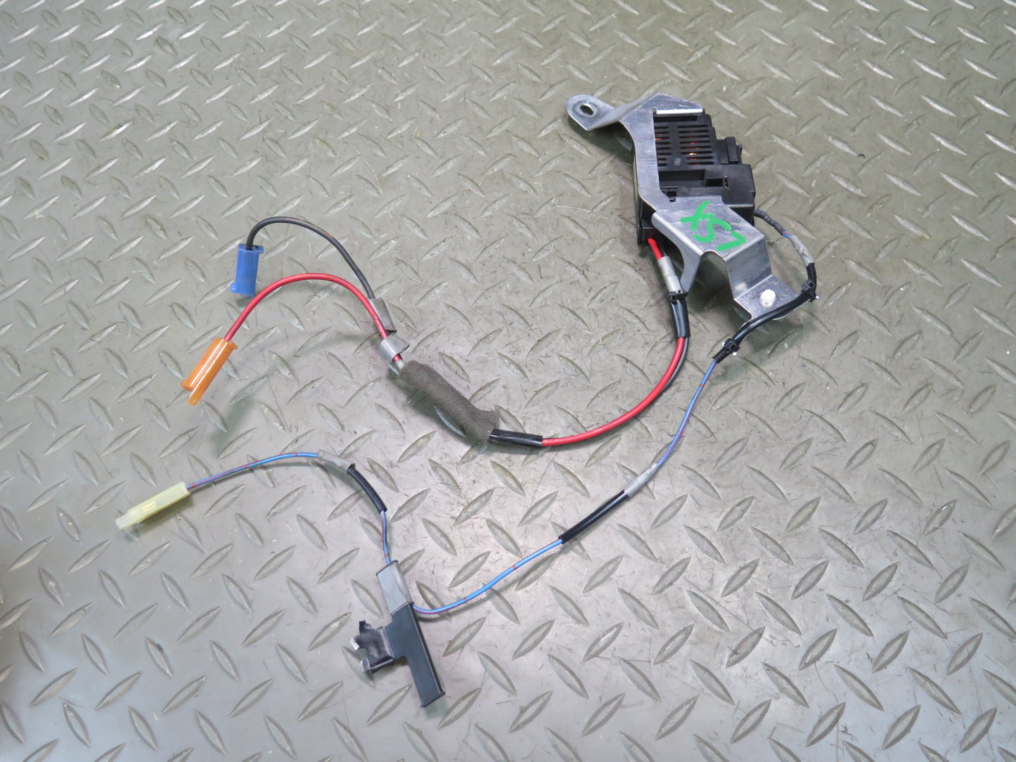01-06 Lexus UCF30L LS430 Rear Windshield Defrost Defogger Control Module OEM
