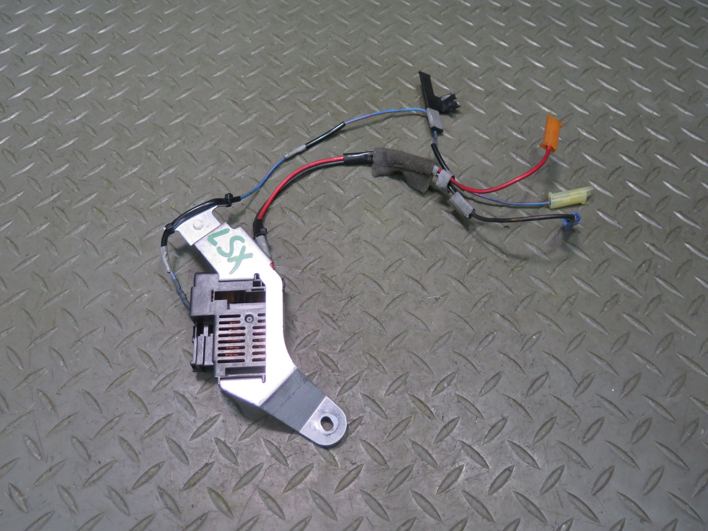 01-06 Lexus UCF30L LS430 Rear Windshield Defrost Defogger Control Module OEM