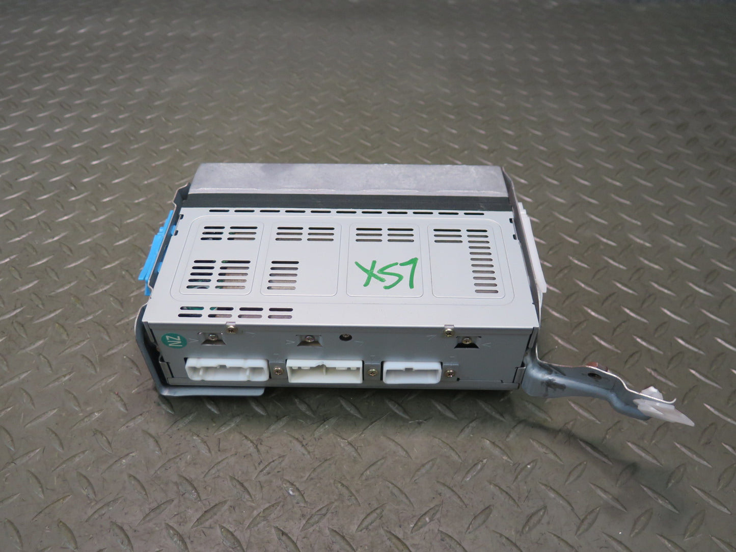 01-03 Lexus UCF30L LS430 Pioneer Radio Audio Amplifier AMP 86280-50231 OEM