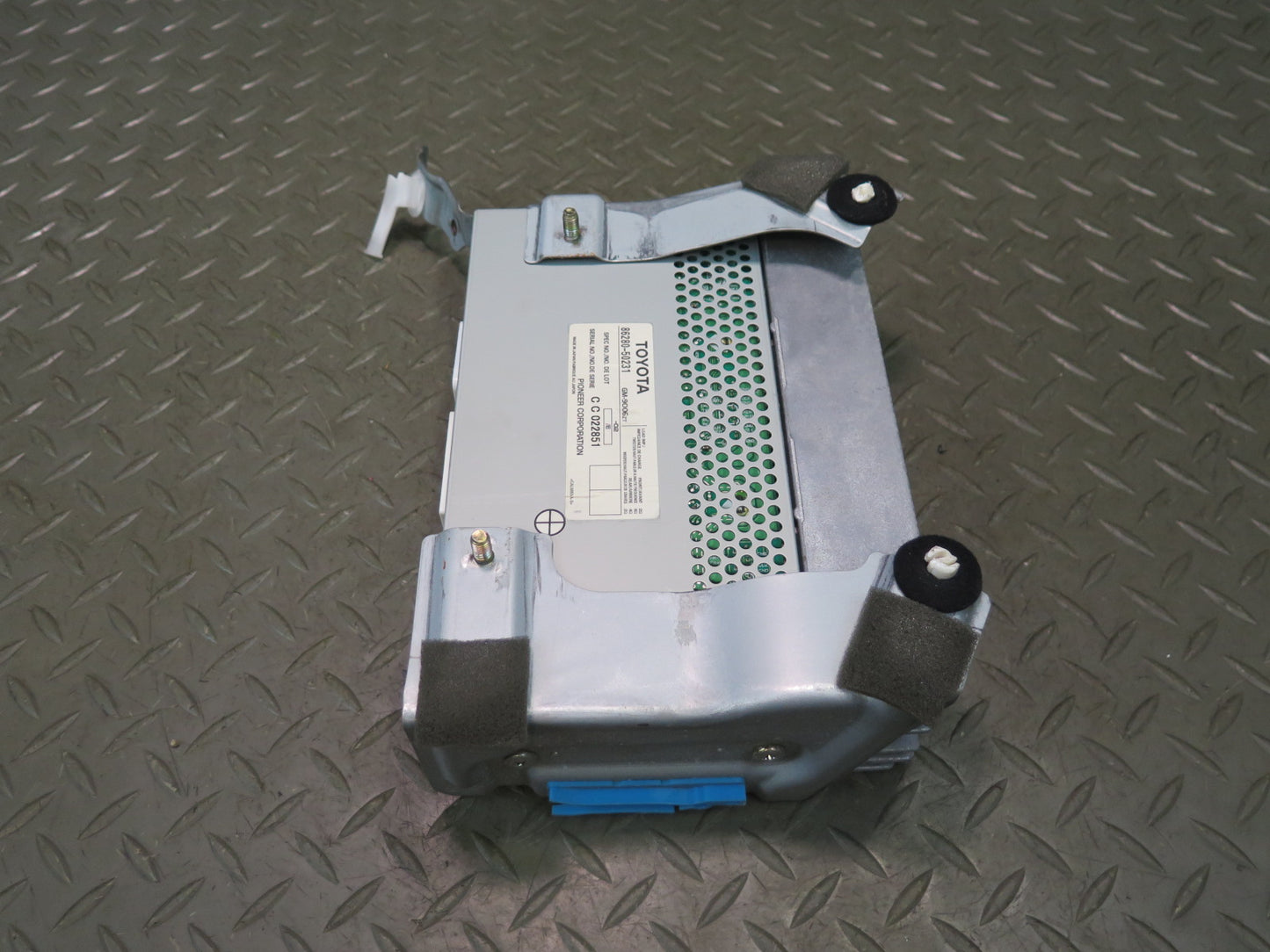 01-03 Lexus UCF30L LS430 Pioneer Radio Audio Amplifier AMP 86280-50231 OEM