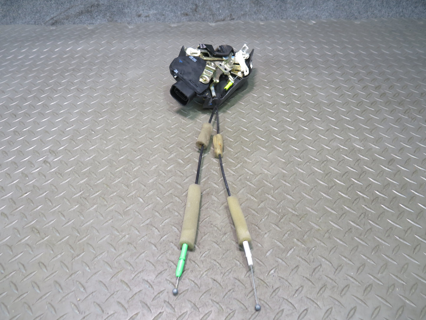 01-06 Lexus UCF30L LS430 Rear Left Door Lock Latch Actuator NO Soft Close OEM