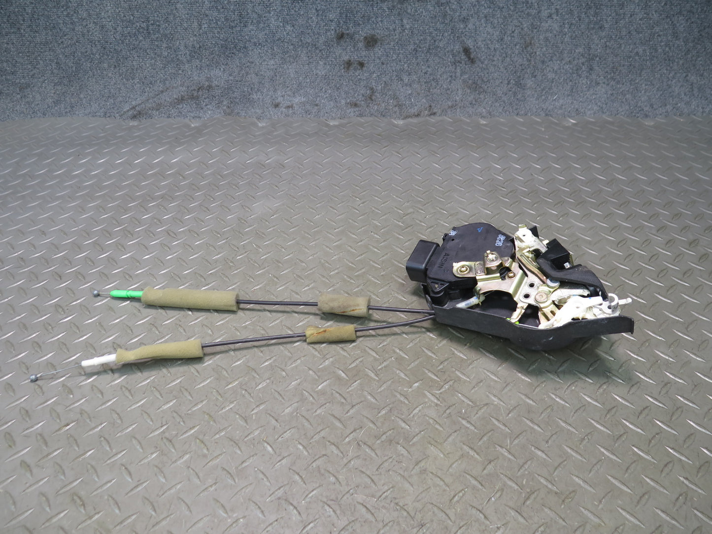 01-06 Lexus UCF30L LS430 Rear Left Door Lock Latch Actuator NO Soft Close OEM