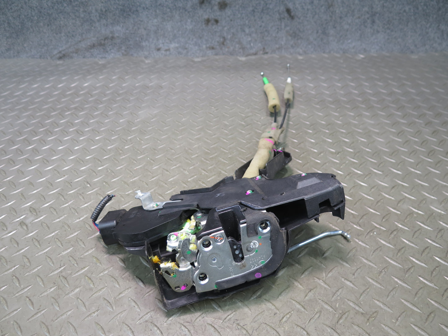 02-06 Lexus LS430 UCF30L Front Right Door Lock Latch Actuator NO Soft Close OEM