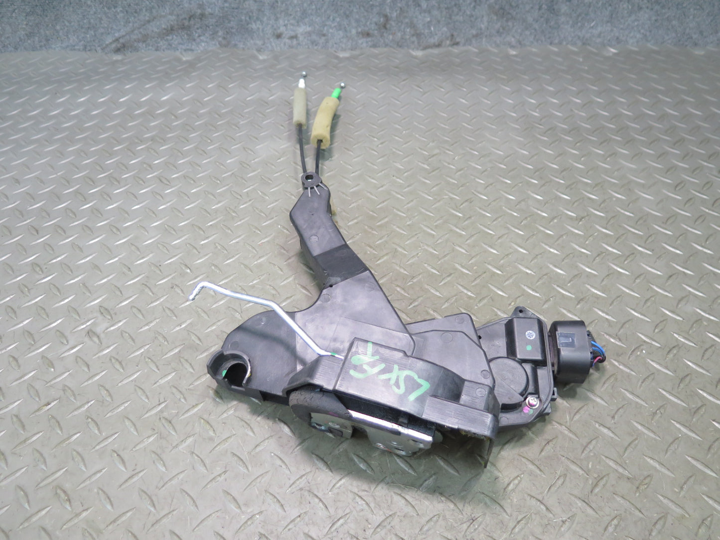 02-06 Lexus LS430 UCF30L Front Right Door Lock Latch Actuator NO Soft Close OEM