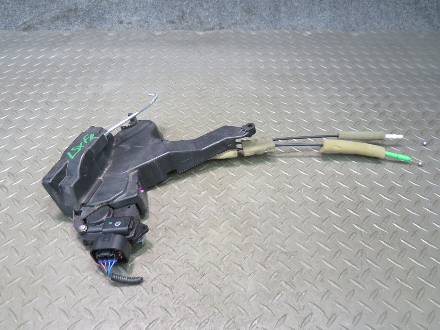 02-06 Lexus LS430 UCF30L Front Right Door Lock Latch Actuator NO Soft Close OEM