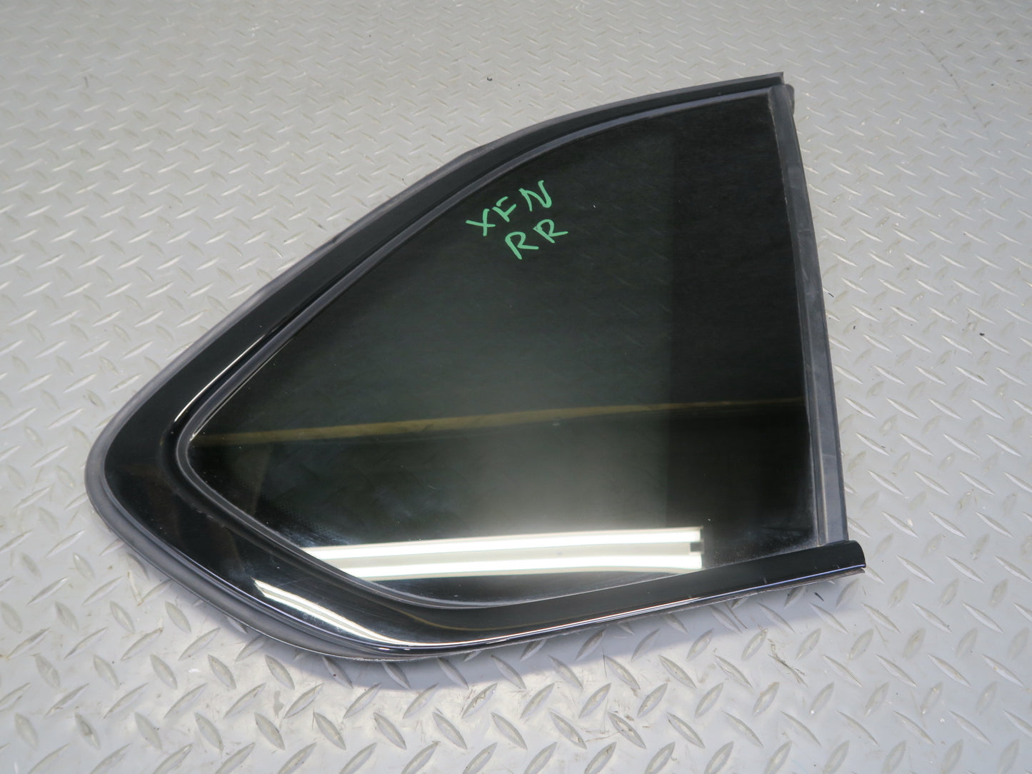 2014-2018 BMW F15 X5 Rear Right Quarter Glass Window w Black Molding