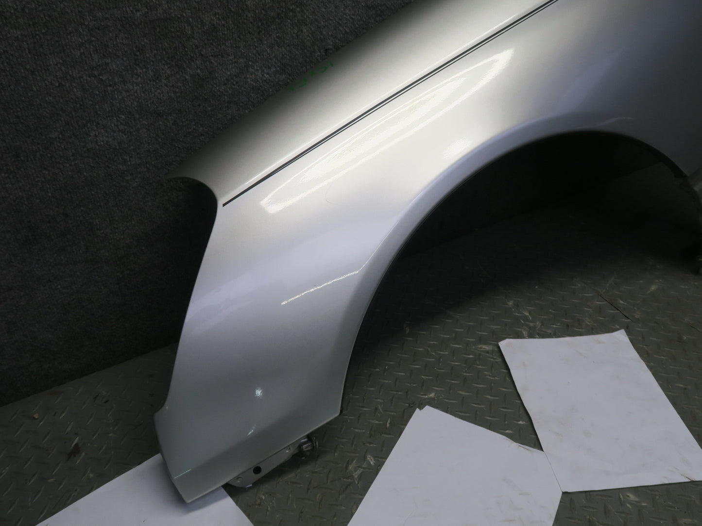 01-03 Lexus UCF30L LS430 Front Left Fender Shell Panel Cover OEM