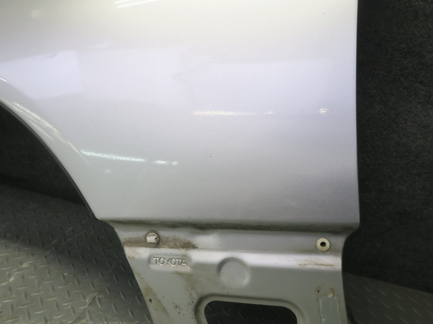 01-03 Lexus UCF30L LS430 Front Left Fender Shell Panel Cover OEM