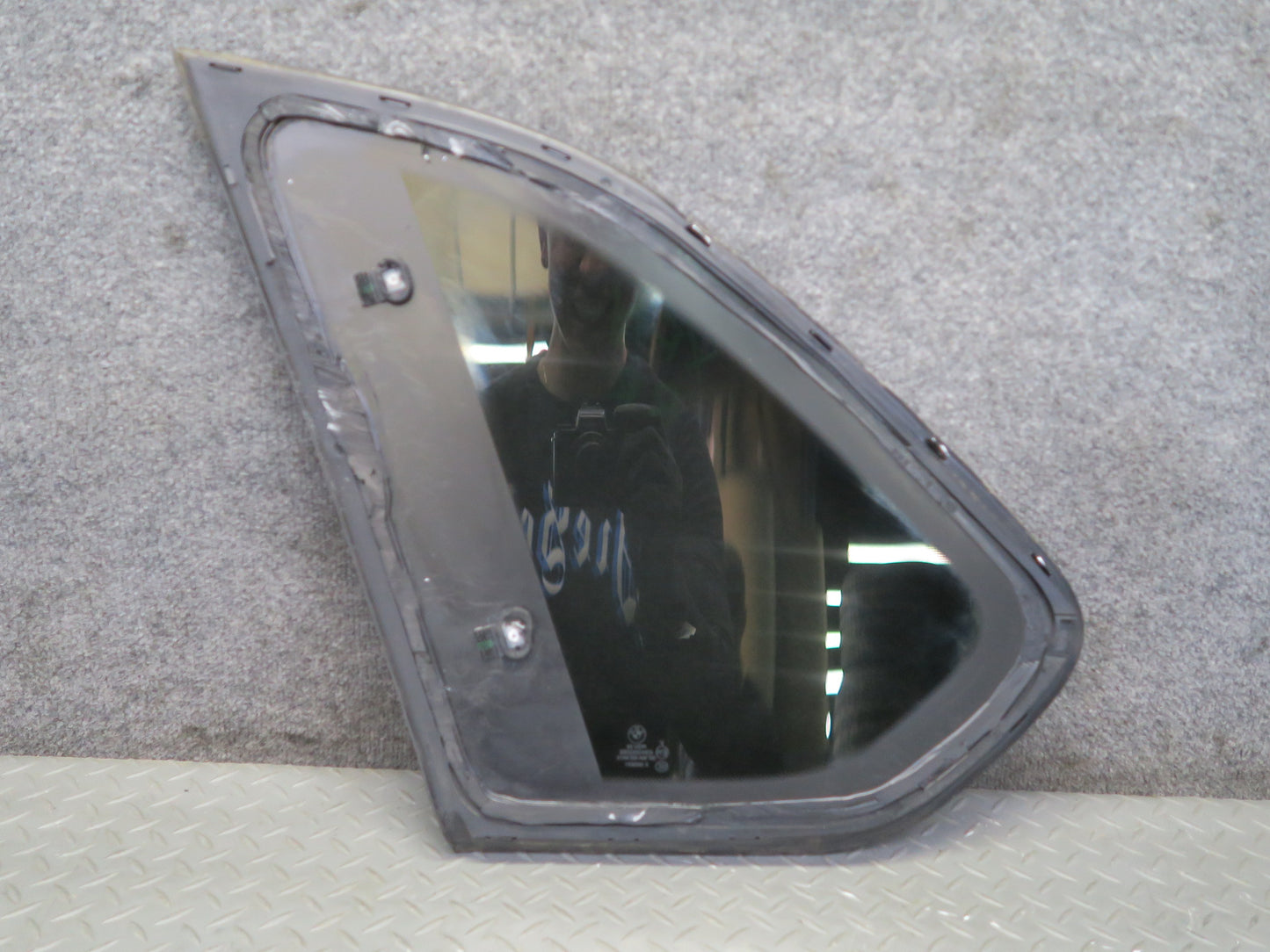 2014-2018 BMW F15 X5 Rear Right Quarter Glass Window w Black Molding