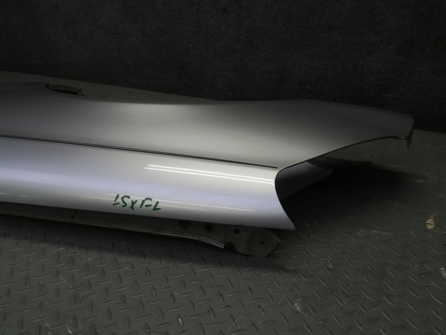 01-03 Lexus UCF30L LS430 Front Left Fender Shell Panel Cover OEM