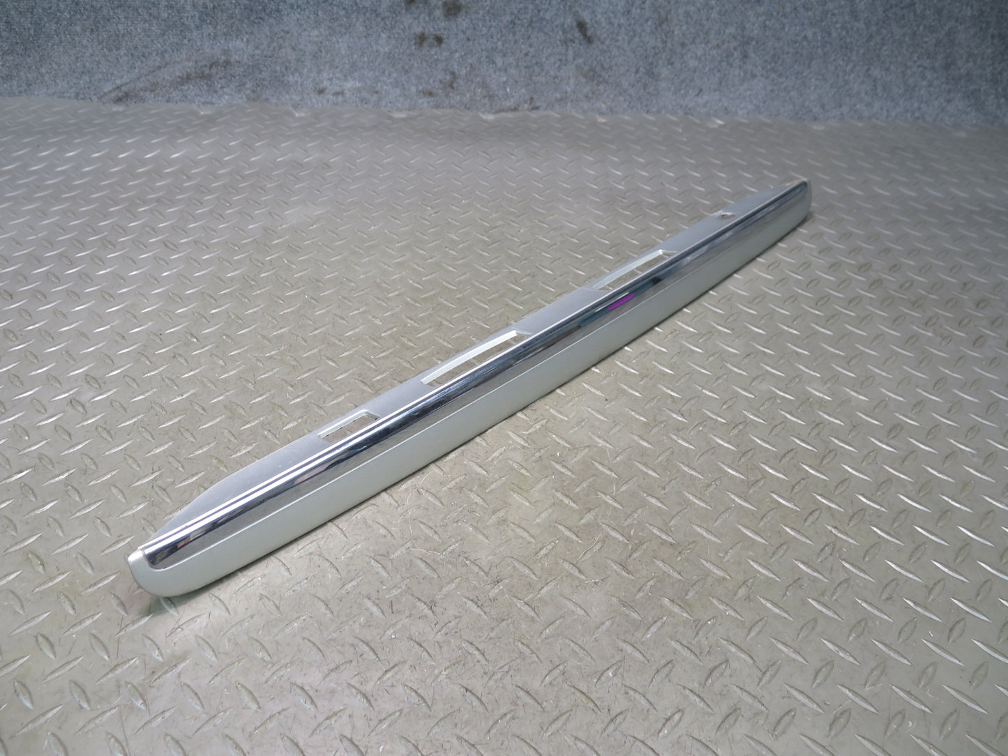 01-03 Lexus LS430 UCF30L Rear Trunk License Light Trim Molding Cover Panel OEM