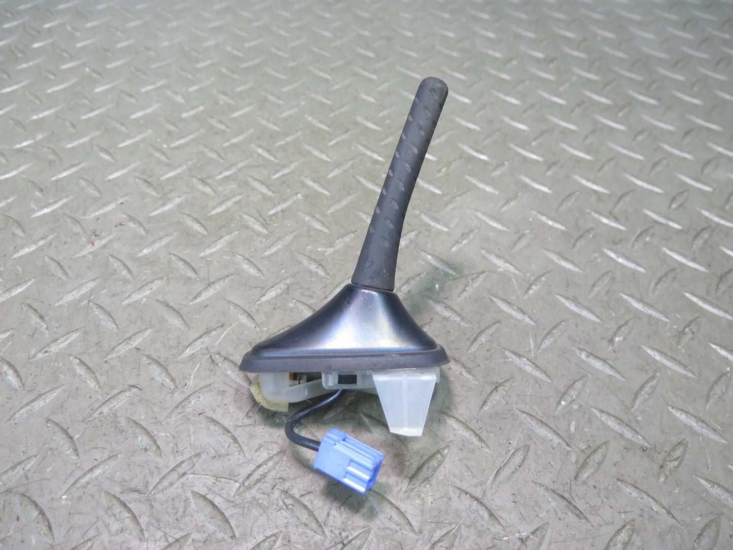 01-06 Lexus UCF30L LS430 Rear Roof Antenna OEM