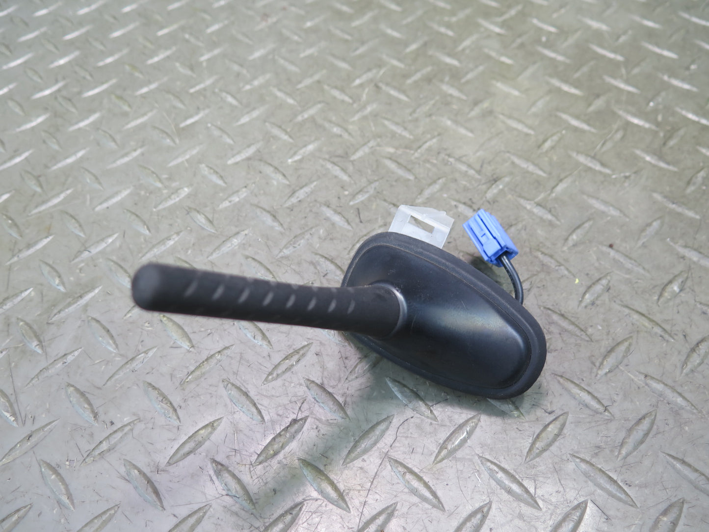 01-06 Lexus UCF30L LS430 Rear Roof Antenna OEM