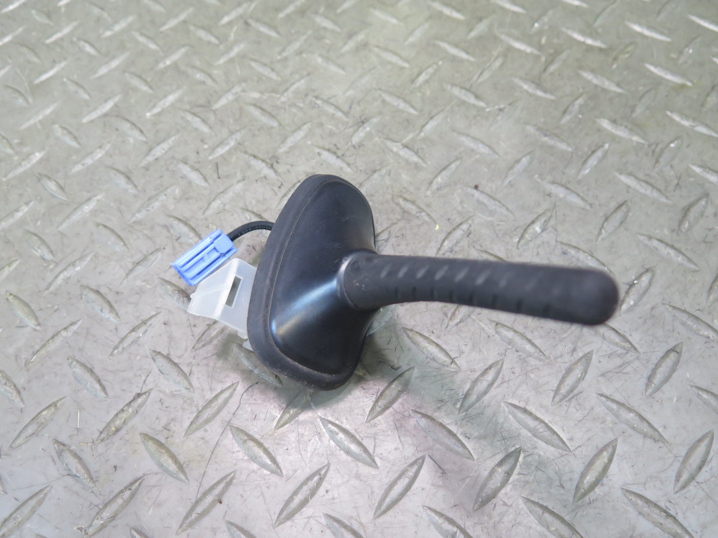 01-06 Lexus UCF30L LS430 Rear Roof Antenna OEM