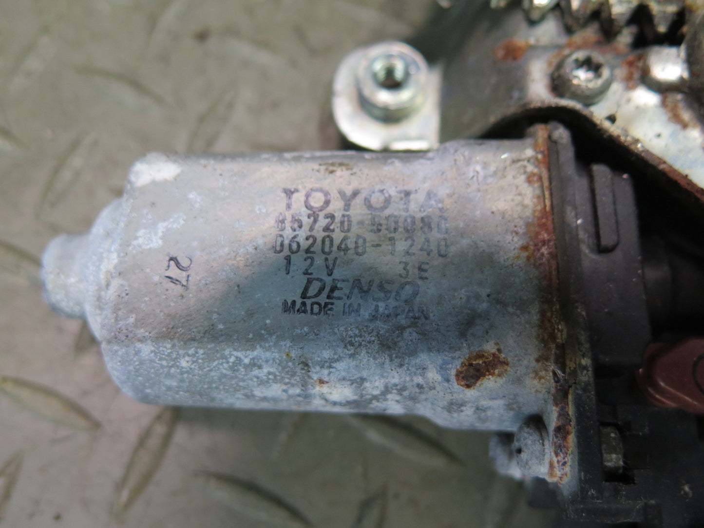 01-06 Lexus UCF30L LS430 Front Left Driver Door Window Regulator w Motor OEM