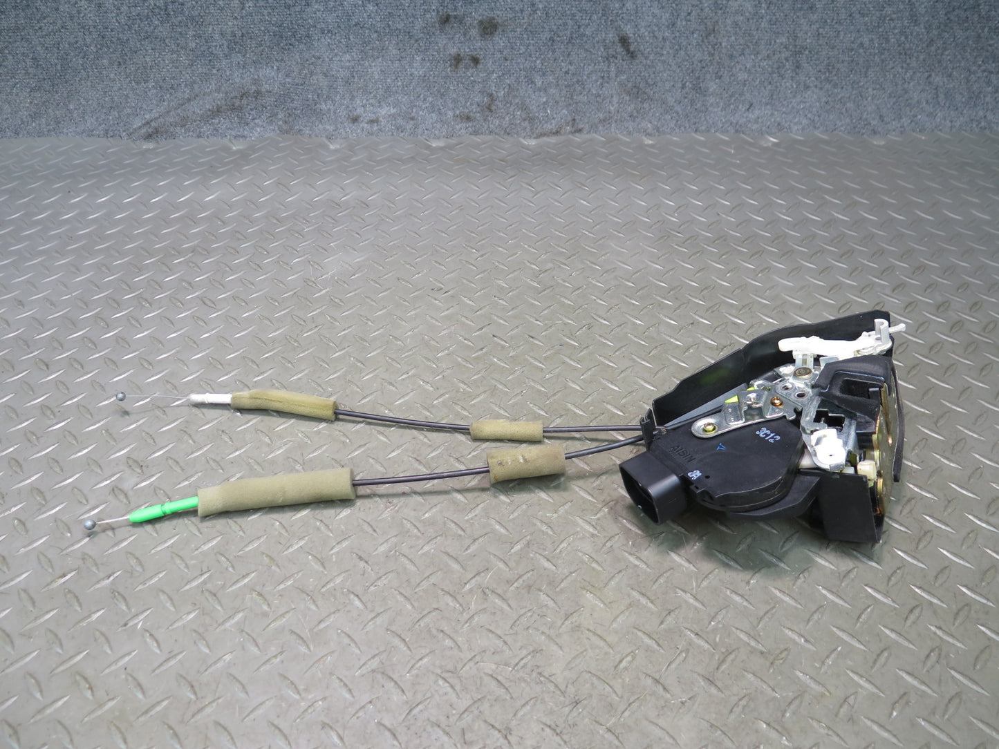 01-06 Lexus UCF30L LS430 Rear Right Door Lock Latch Actuator NO Soft Close OEM