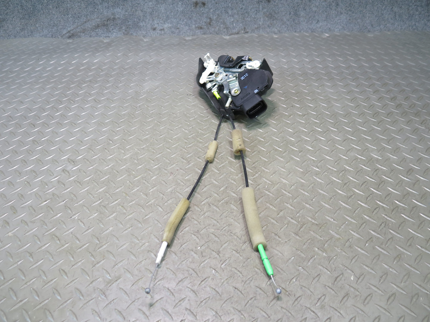01-06 Lexus UCF30L LS430 Rear Right Door Lock Latch Actuator NO Soft Close OEM