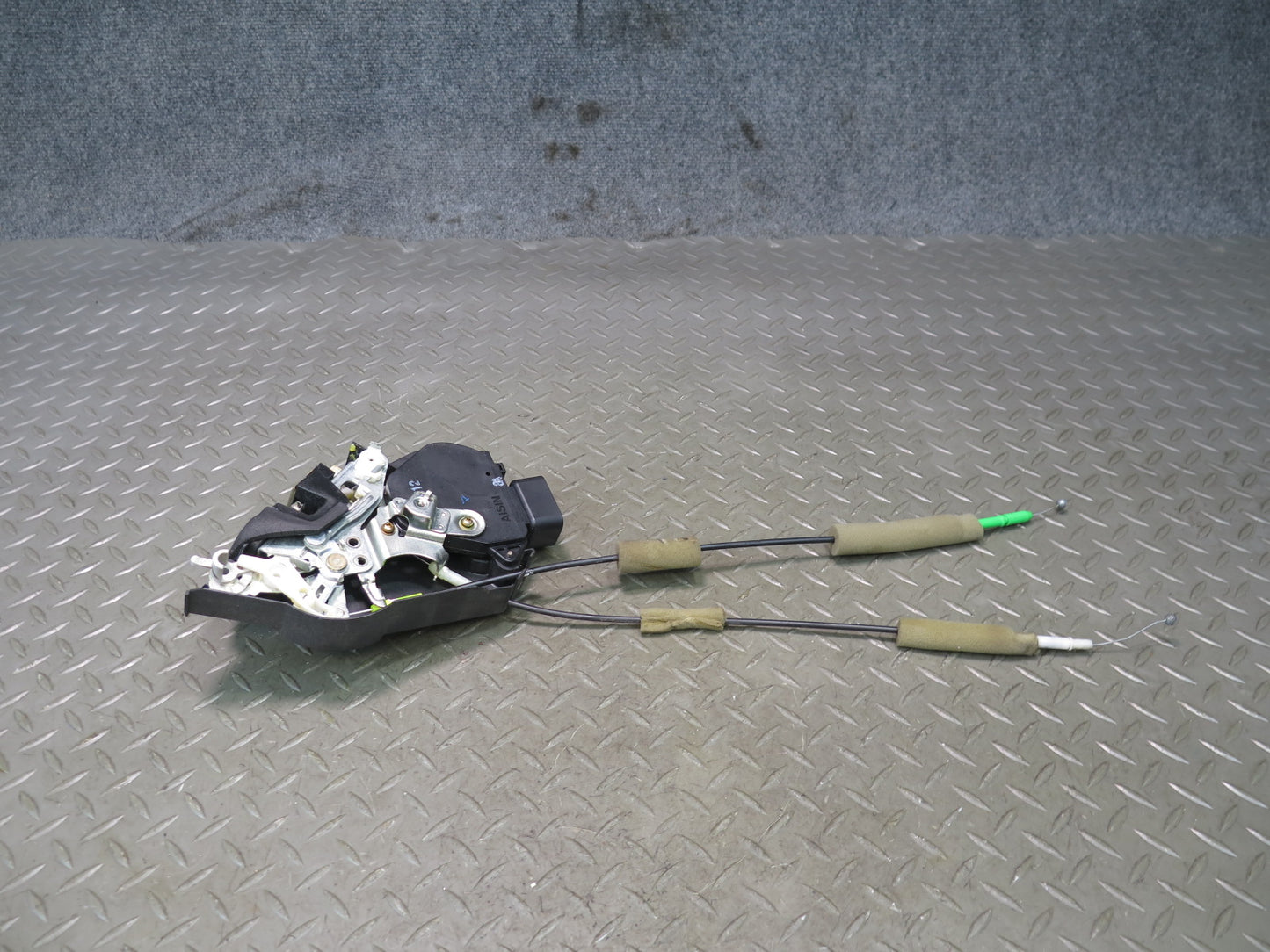 01-06 Lexus UCF30L LS430 Rear Right Door Lock Latch Actuator NO Soft Close OEM