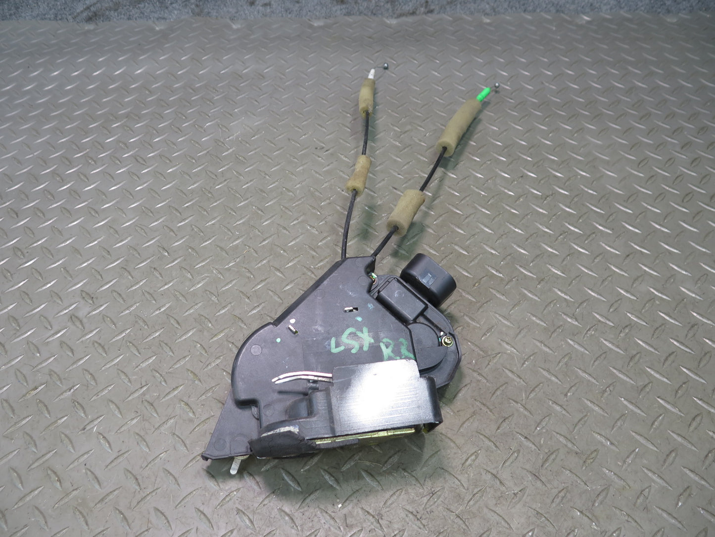 01-06 Lexus UCF30L LS430 Rear Right Door Lock Latch Actuator NO Soft Close OEM