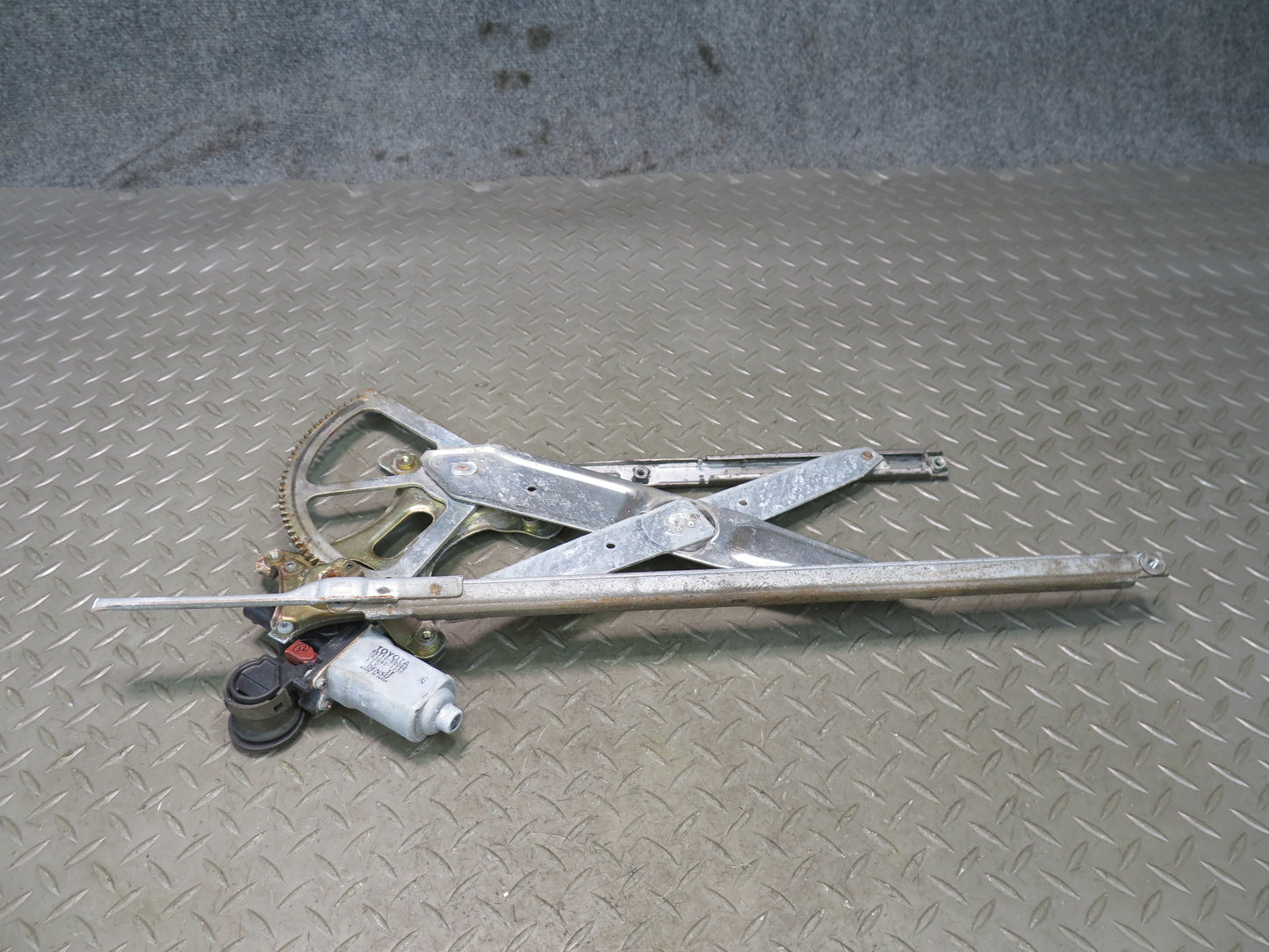 01-06 Lexus UCF30L LS430 Front Right Door Window Regulator w Motor OEM