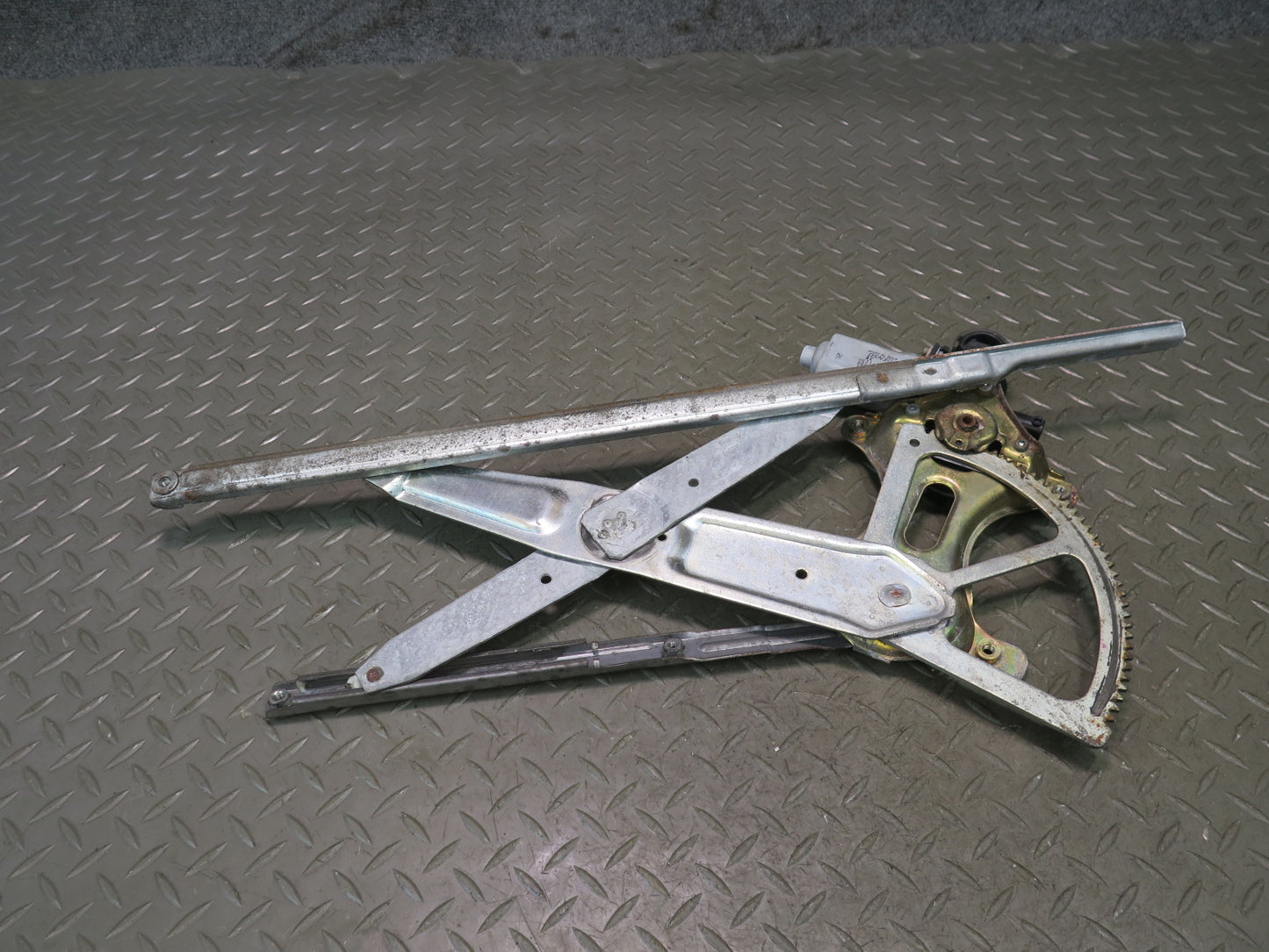 01-06 Lexus UCF30L LS430 Front Right Door Window Regulator w Motor OEM